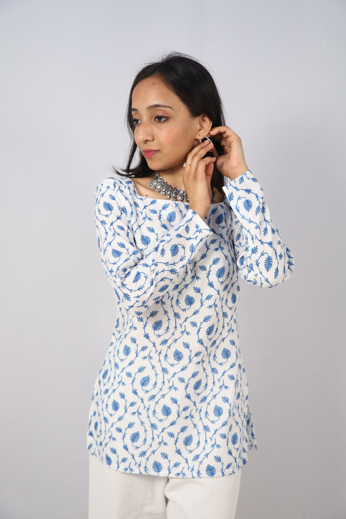 KRISHVAA Multicolor Cotton Short Printed Kurti For Women & Girls