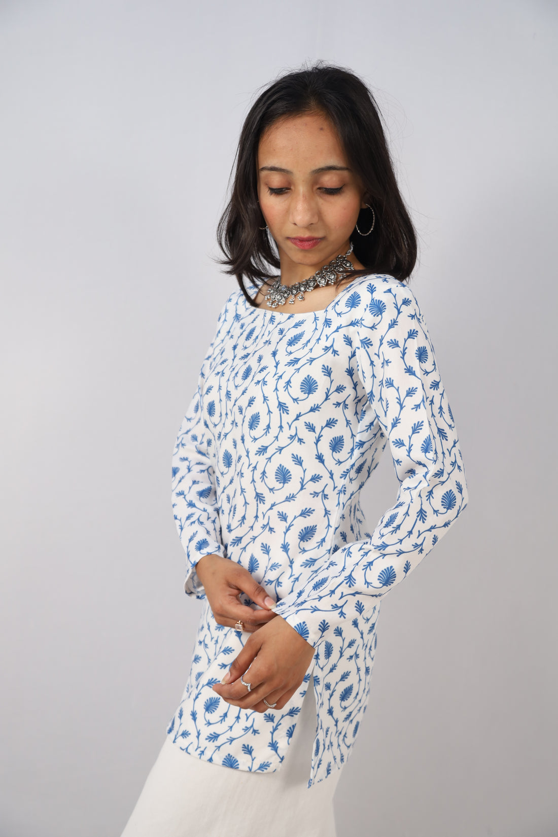 KRISHVAA Multicolor Cotton Short Printed Kurti For Women & Girls